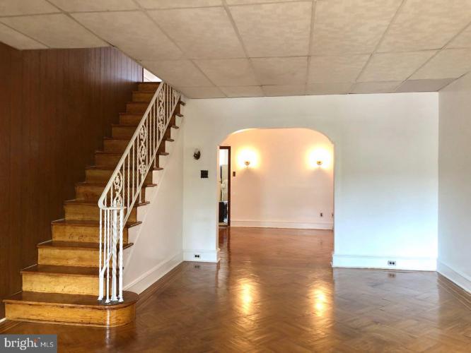 Photo of 3239 Wellington Street