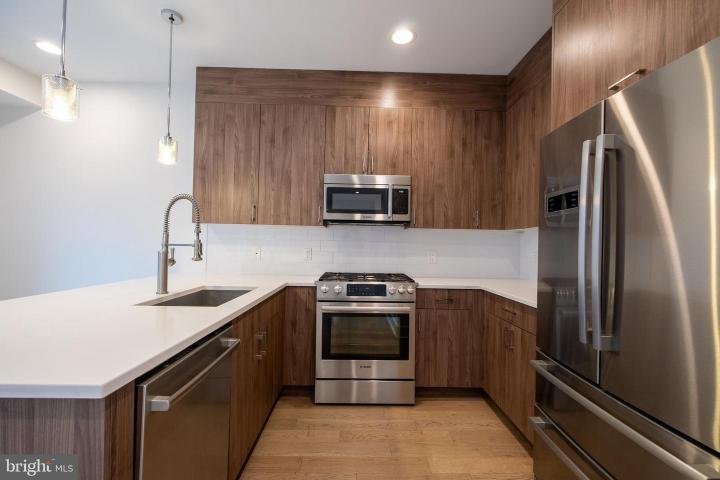 Photo of 634 N 5th Street 18