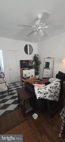 Photo of 1447 S Chadwick Street