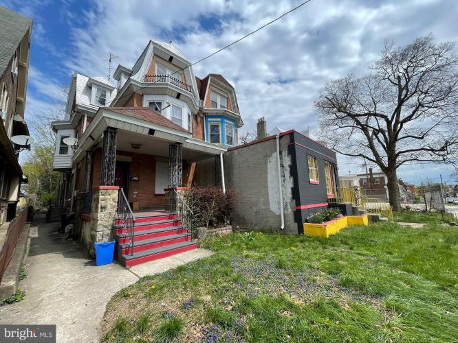 Photo of 5809 Chew Avenue, Philadelphia PA