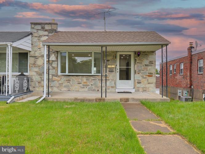 Photo of 8823 Roosevelt Boulevard, Philadelphia PA