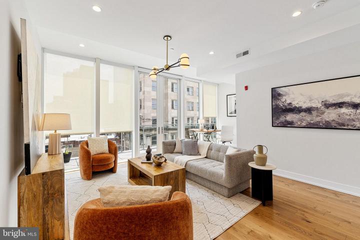 Photo of 262 S 16th Street 7