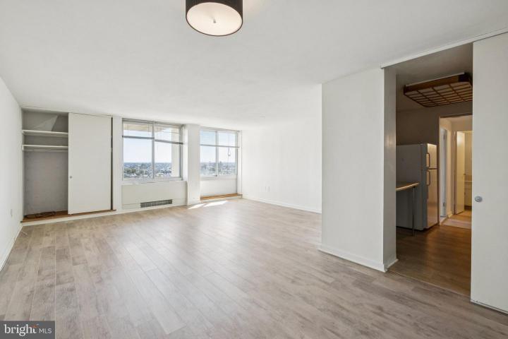 Photo of 604 S Washington Square 1505, Philadelphia PA