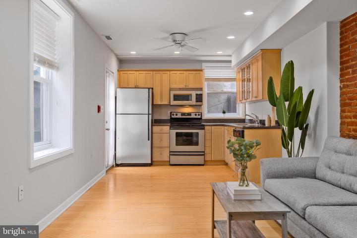 Photo of 1516 Catharine Street 2, Philadelphia PA