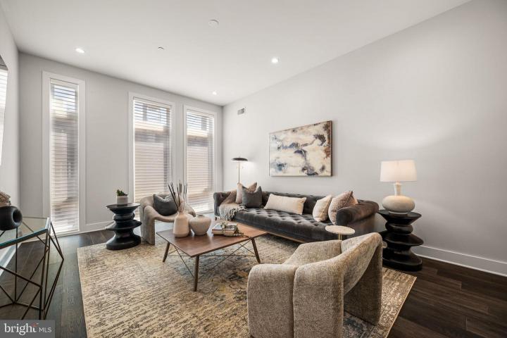 Photo of 1217 Bainbridge Street