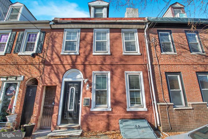 Photo of 908 New Market Street, Philadelphia PA