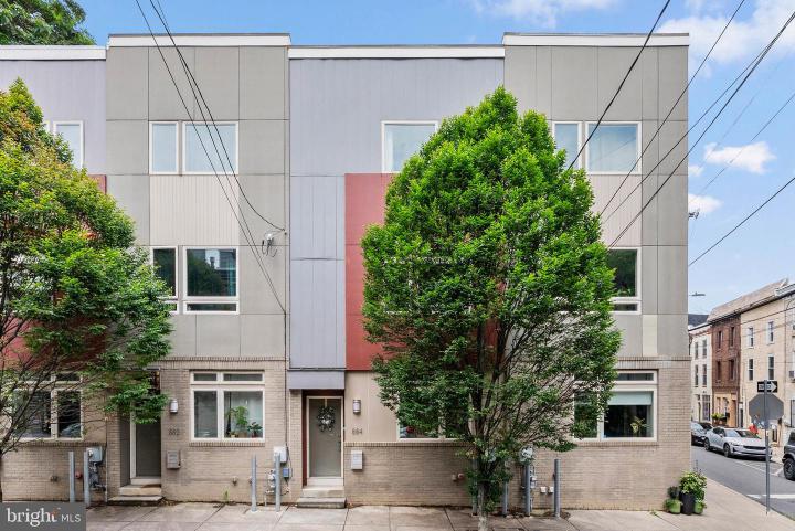 Photo of 884 N Lawrence Street, Philadelphia PA
