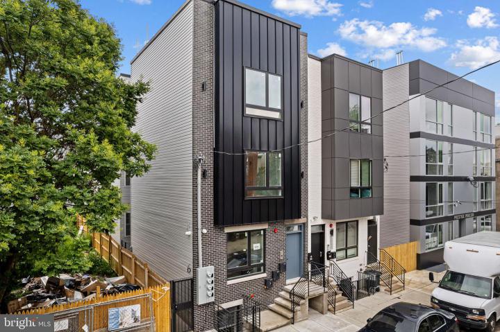 Photo of 1947 N Marshall Street