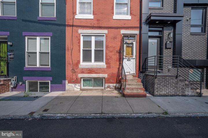 Photo of 1315 N Myrtlewood Street, Philadelphia PA