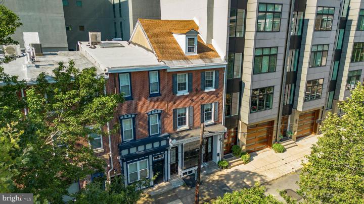 Photo of 148 Vine Street, Philadelphia PA