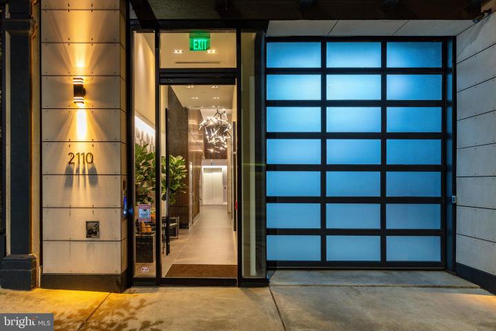 Photo of 2108 Walnut Street 401, Philadelphia PA