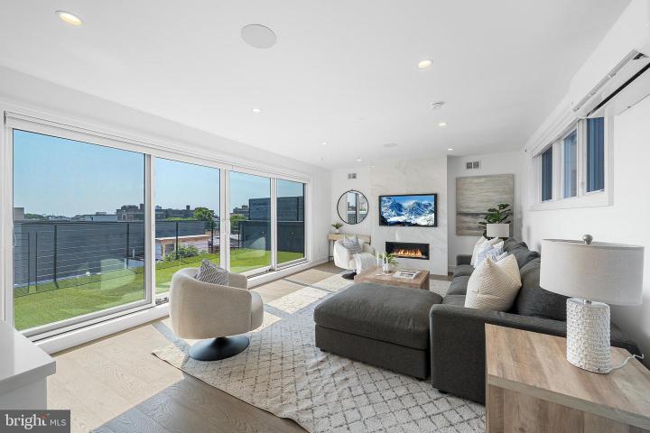 Photo of 618 S Clarion Street