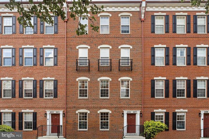 Photo of 606 Admirals Way, Philadelphia PA