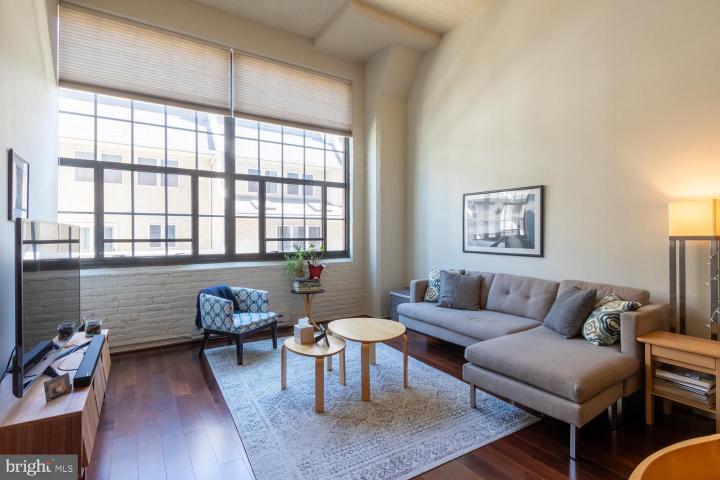 Photo of 2429 Locust Street 212, Philadelphia PA