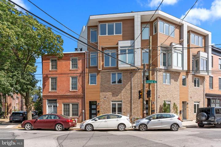 Photo of 813 E Passyunk Avenue