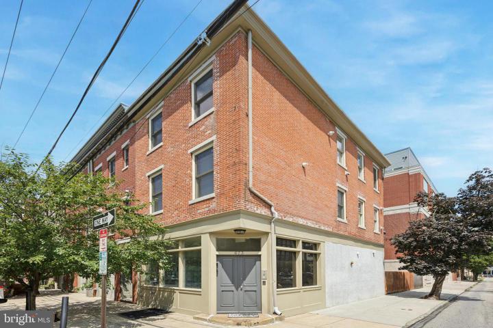 Photo of 673 N 15th Street, Philadelphia PA