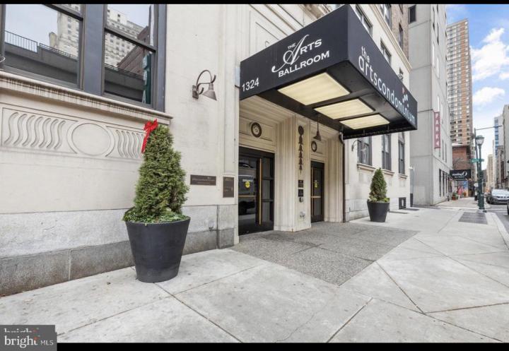 Photo of 1324 Locust Street 308, Philadelphia PA