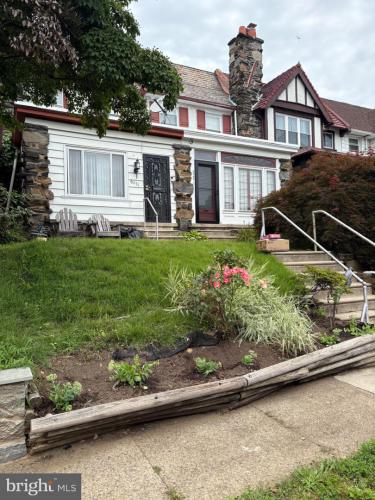 Photo of 6451 Woodcrest Avenue