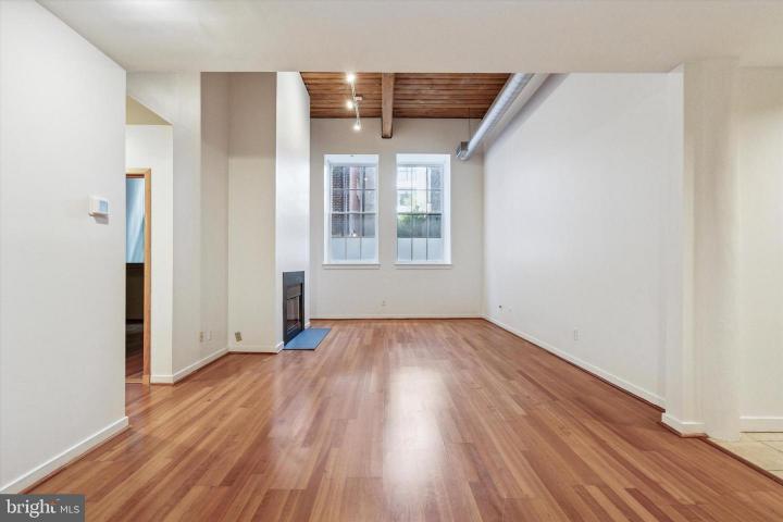 Photo of 11 N 2nd Street 102, Philadelphia PA