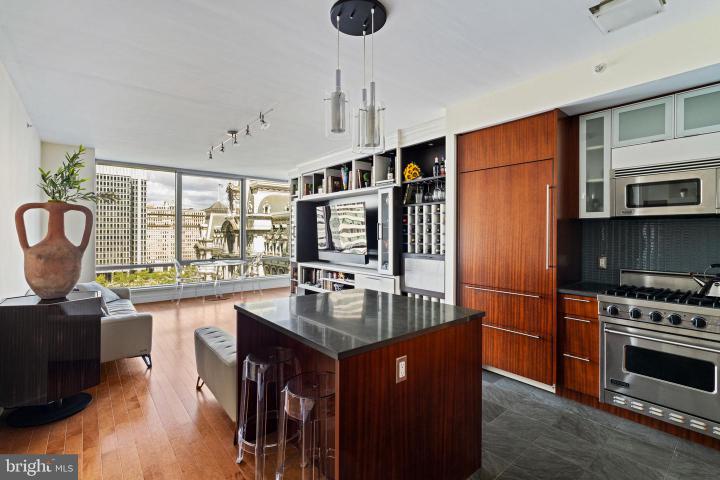 Photo of 1414 S Penn Square 11d