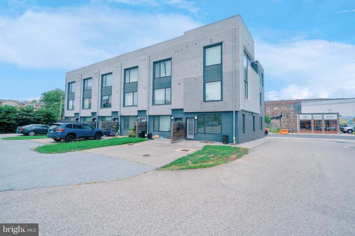 Photo of 706 N 7th Street, Philadelphia PA