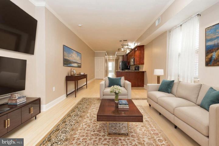 Photo of 1215 N Randolph Street 2