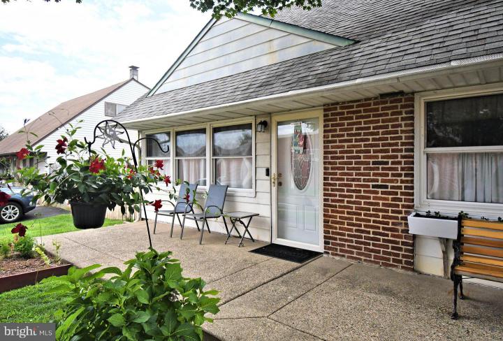 Photo of 2830 Woodhaven Road