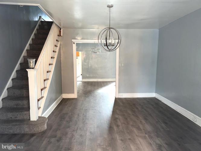 Photo of 5332 Master Street