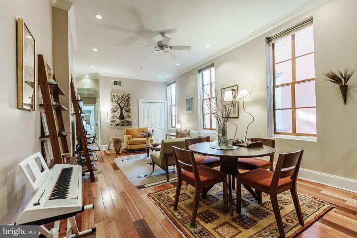 Photo of 2049 Walnut Street 1r, Philadelphia PA