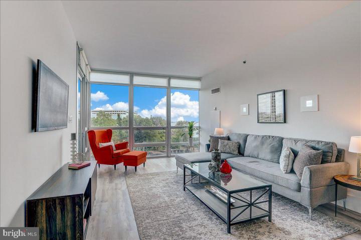 Photo of 901 N Penn Street R205, Philadelphia PA