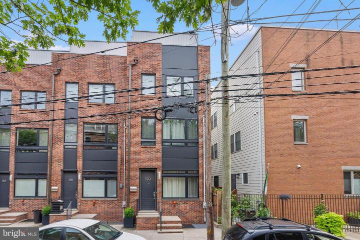 Photo of 520 Fairmount Avenue, Philadelphia PA