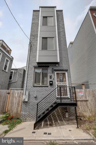 Photo of 2542 Arcadia Street, Philadelphia PA
