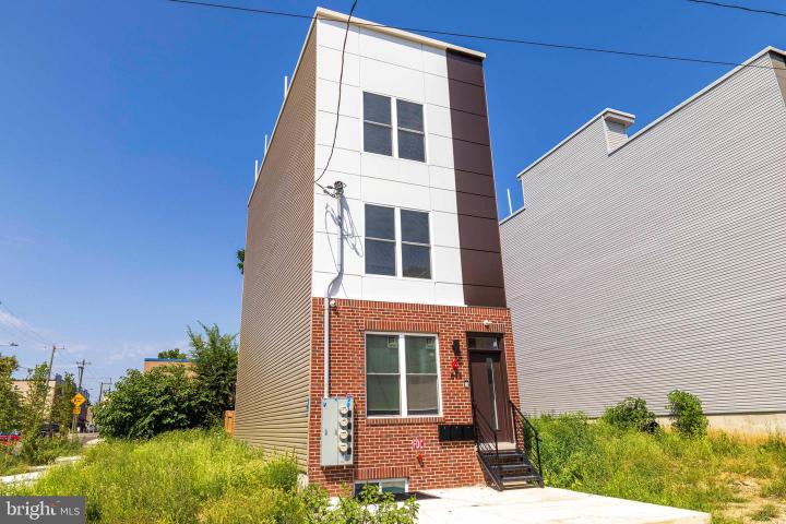 Photo of 644 N Brooklyn Street, Philadelphia PA