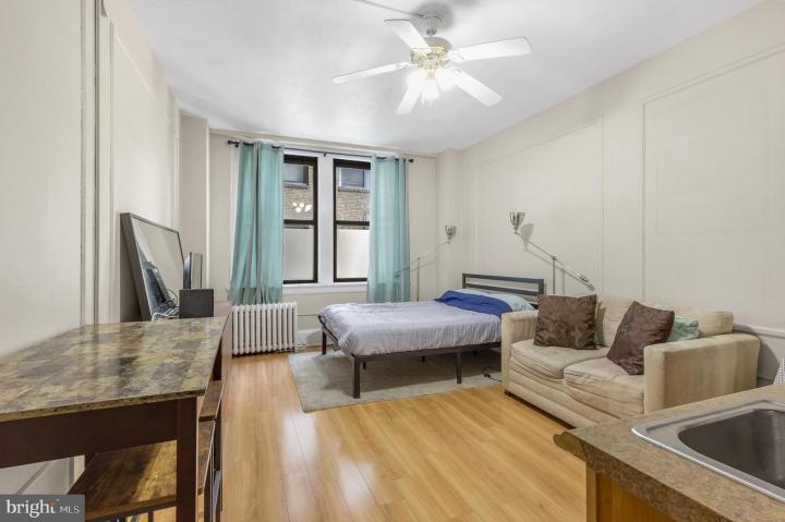 Photo of 1324 Locust Street 329, Philadelphia PA