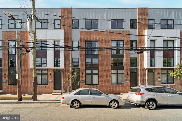Photo of 322 Fairmount Avenue, Philadelphia PA