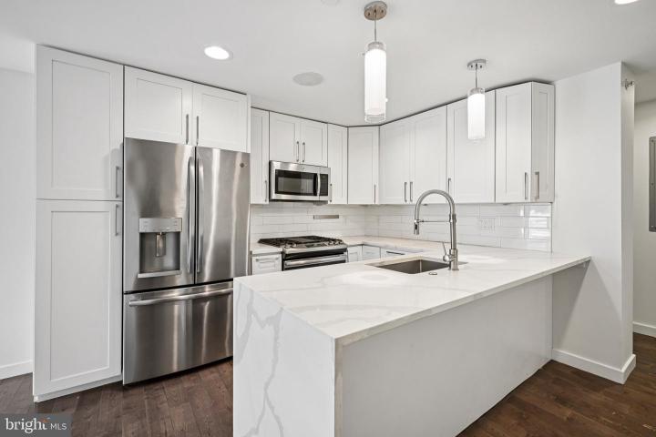 Photo of 753 N 20th Street 1, Philadelphia PA