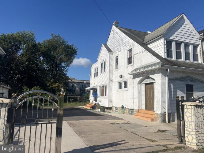 Photo of 330 E Sanger Street, Philadelphia PA