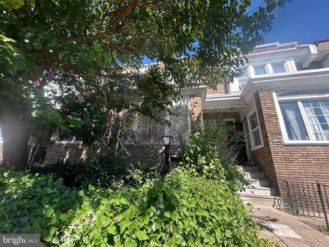 Photo of 5633 Sansom Street, Philadelphia PA