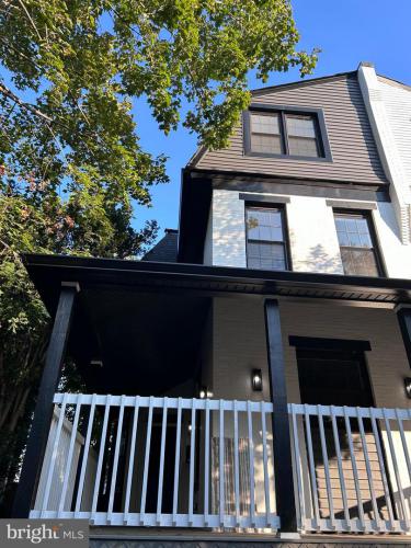Photo of 316 W Earlham Terrace, Philadelphia PA