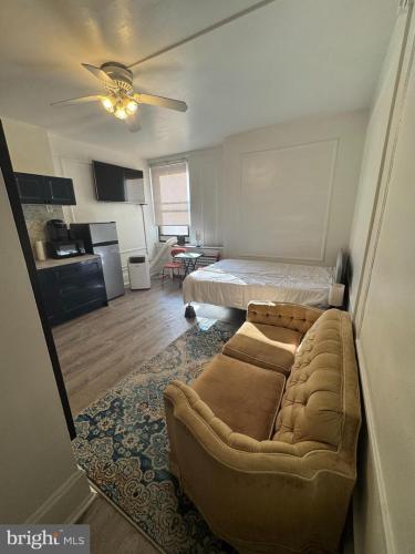 Photo of 1324 Locust Street 615, Philadelphia PA