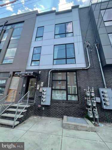 Photo of 924 N 15th Street, Philadelphia PA