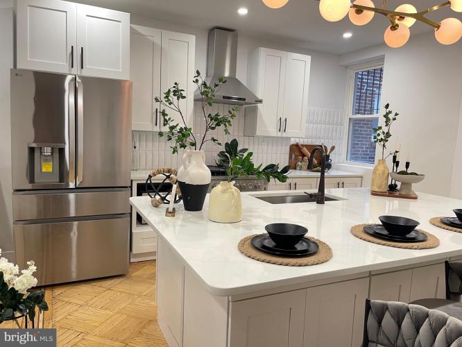 Photo of 5342 N Broad Street, Philadelphia PA