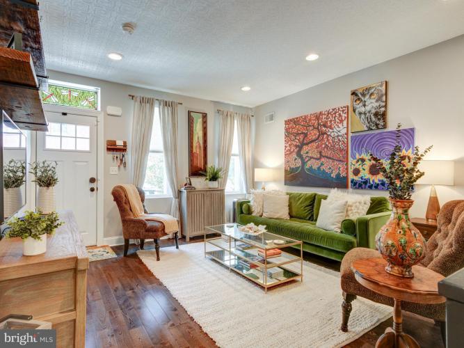 Photo of 746 N Uber Street, Philadelphia PA
