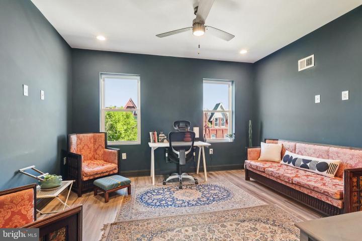 Photo of 3208 Clifford Street