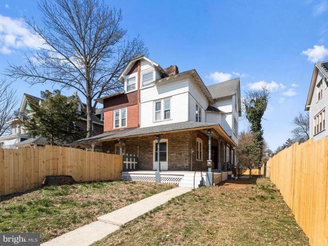 Photo of 413 E High Street