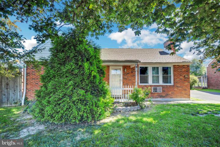 Photo of 1443 Rhawn Street, Philadelphia PA