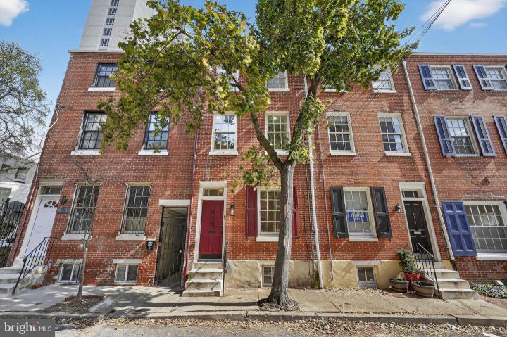 Photo of 515 S Juniper Street, Philadelphia PA