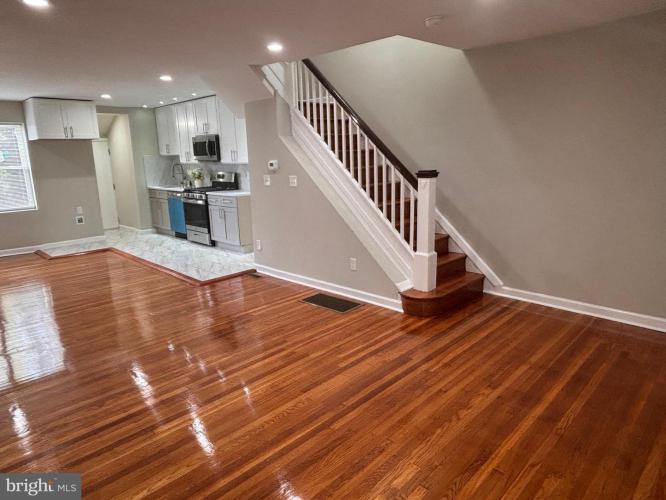 Photo of 366 E Upsal Street