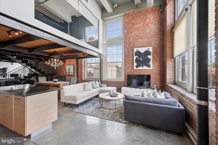 Photo of 1101 Washington Avenue 306