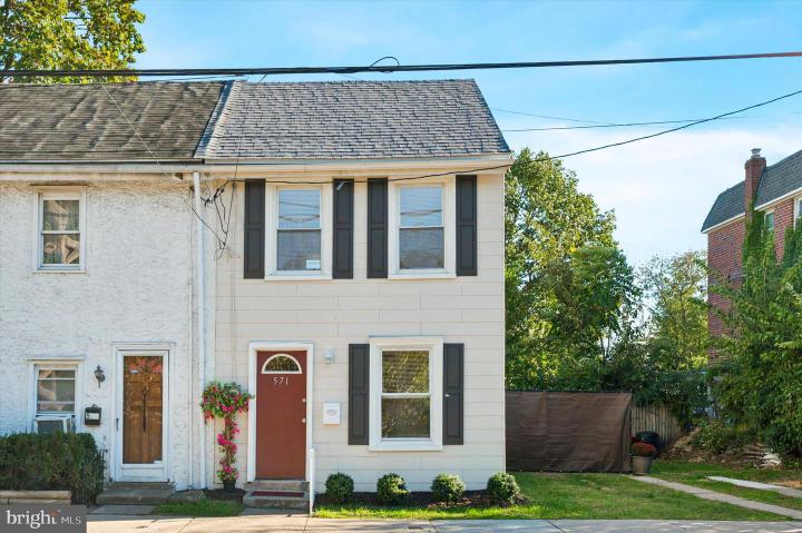 Photo of 571 Shawmont Avenue, Philadelphia PA